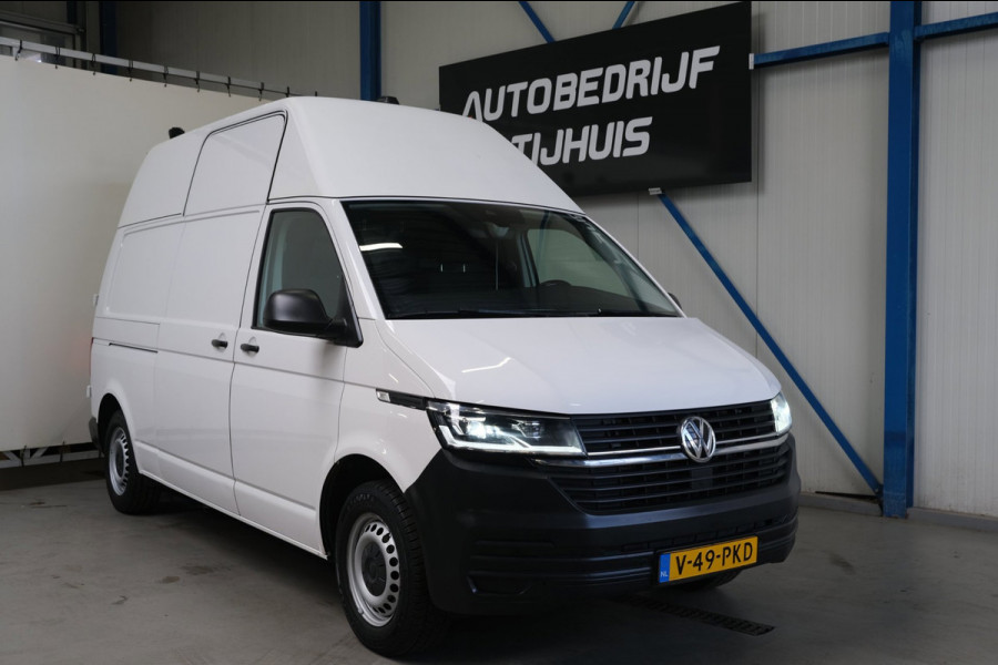 Volkswagen Transporter 2.0 TDI L2H2 30 - Airco, Cruise, PDC, Carplay, Inrichting, Trekhaak.