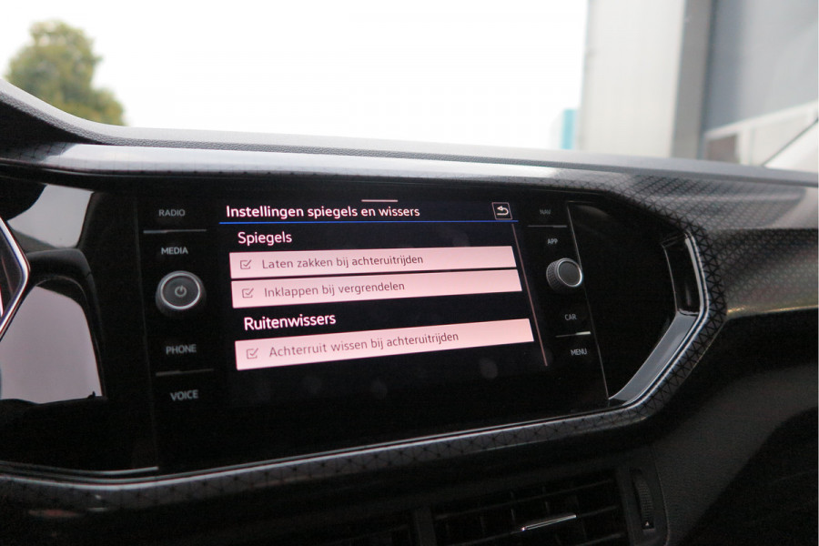 Volkswagen T-Cross 1.0 TSI 110pk DSG Style, Led, Virtual Cockpit, Navigatie, Stoelverwarming, DAB+ ,Carplay ,etc .