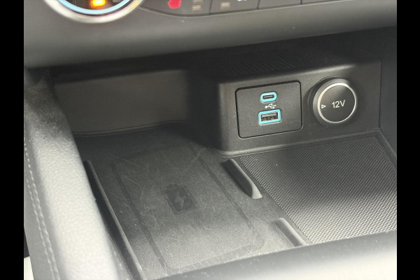 Ford Kuga 2.5 PHEV Titanium | Adaptive cruise control | Winter Pack | Dodehoeksensoren | Camera