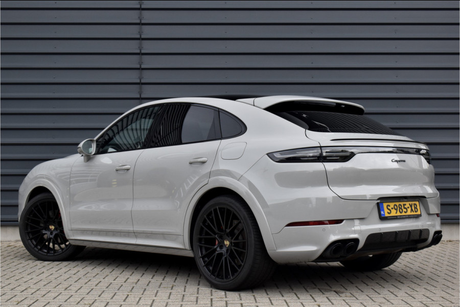 Porsche Cayenne Coupé 3.0 E-Hybrid Platinum Edition SportDesign *Krijt* | Sportuitlaat | Panorama | ACC | Trekhaak | Ventilatie | Achterasbesturing | Bose | Head-Up | 22'' Wielen |