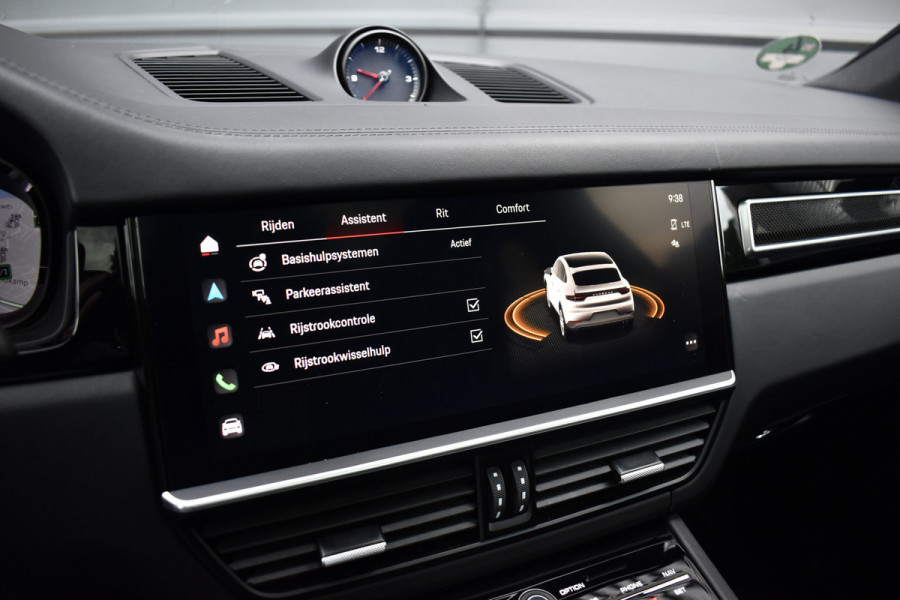 Porsche Cayenne Coupé 3.0 E-Hybrid Platinum Edition SportDesign *Krijt* | Sportuitlaat | Panorama | ACC | Trekhaak | Ventilatie | Achterasbesturing | Bose | Head-Up | 22'' Wielen |