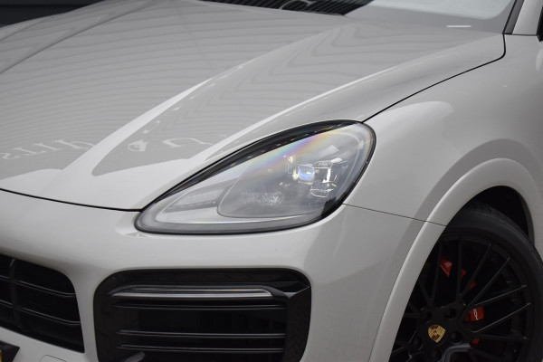 Porsche Cayenne Coupé 3.0 E-Hybrid Platinum Edition SportDesign *Krijt* | Sportuitlaat | Panorama | ACC | Trekhaak | Ventilatie | Achterasbesturing | Bose | Head-Up | 22'' Wielen |