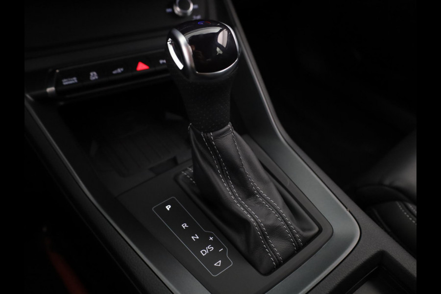 Audi Q3 45 TFSI e S edition 245pk | Navigatiesysteem full map | S Line exterieur met lederen bekleding | Apple Carplay/Android Auto |  Achteruitrijcamera | Dodehoekdetectie |