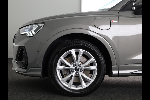 Audi Q3 45 TFSI e S edition 245pk | Navigatiesysteem full map | S Line exterieur met lederen bekleding | Apple Carplay/Android Auto |  Achteruitrijcamera | Dodehoekdetectie |