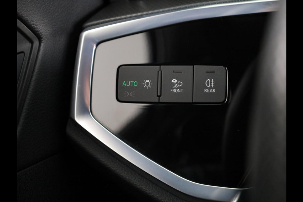 Audi Q3 45 TFSI e S edition 245pk | Navigatiesysteem full map | S Line exterieur met lederen bekleding | Apple Carplay/Android Auto |  Achteruitrijcamera | Dodehoekdetectie |