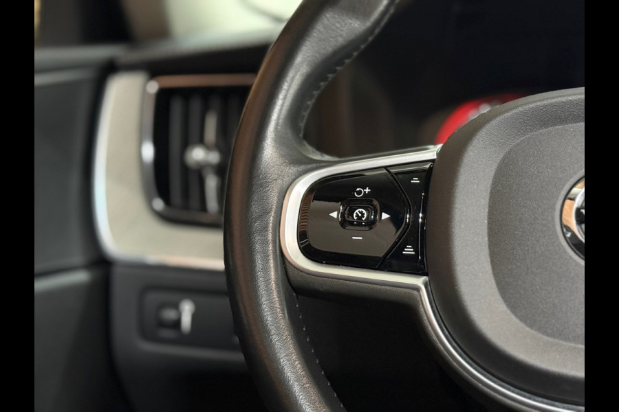 Volvo XC60 2.0 T5 Inscription | 250PK | Automaat | Leder | Camera | Trekhaak | Pano | Navi | 12,3” Digitaal Display