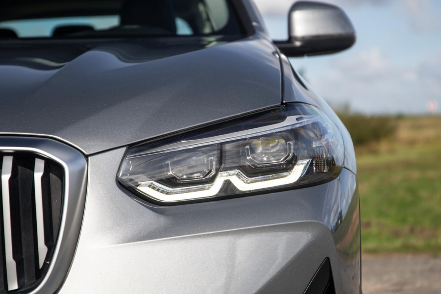 BMW X3 xDrive30e High Executive CARPLAY / 360 CAMERA / STOELVERWARMING / PERFECT ONDERHOUDEN