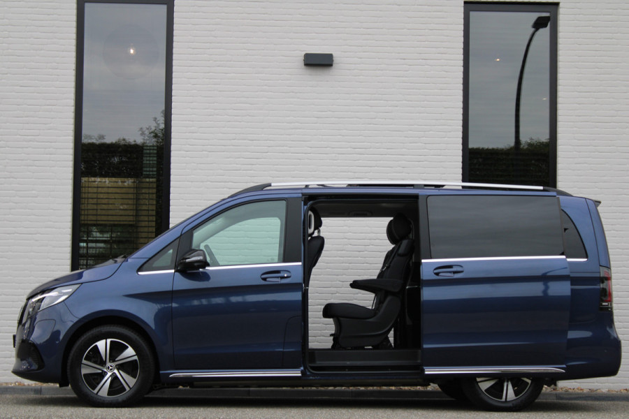 Mercedes-Benz Eqv 300 L2 / AMG / Panorama / Luchtvering / 7-Persoons / Slaapbank / 360 Camera / Vol Opties / NIEUWSTAAT