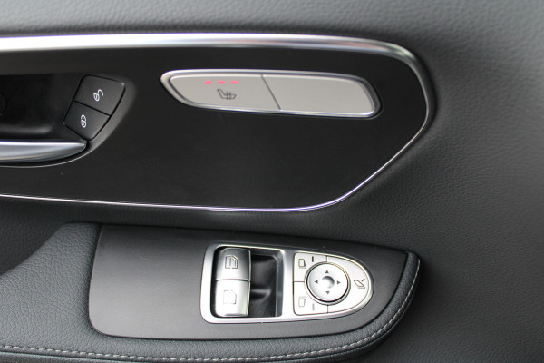 Mercedes-Benz Eqv 300 L2 / AMG / Panorama / Luchtvering / 7-Persoons / Slaapbank / 360 Camera / Vol Opties / NIEUWSTAAT