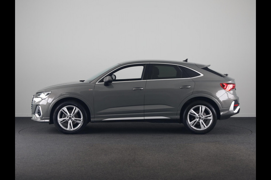 Audi Q3 Sportback 35 TFSI S Edition 150pk | Parkeer pakket | Apple Carplay/Android Auto | Climate control | Full-LED koplampen | Navigatiesysteem full map + hard disk | S Line exterieur en interieur | Lichtmetalen velgen 10-spaaks 19" | Voorstoelen verwarmd