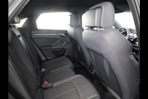 Audi Q3 Sportback 35 TFSI S Edition 150pk | Parkeer pakket | Apple Carplay/Android Auto | Climate control | Full-LED koplampen | Navigatiesysteem full map + hard disk | S Line exterieur en interieur | Lichtmetalen velgen 10-spaaks 19" | Voorstoelen verwarmd