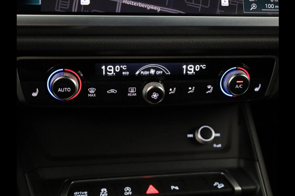 Audi Q3 Sportback 35 TFSI S Edition 150pk | Parkeer pakket | Apple Carplay/Android Auto | Climate control | Full-LED koplampen | Navigatiesysteem full map + hard disk | S Line exterieur en interieur | Lichtmetalen velgen 10-spaaks 19" | Voorstoelen verwarmd