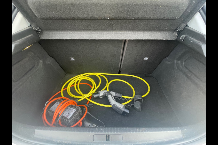 Opel CORSA-E Edition 50 kWh SOH 86%|DealerOnderh|Carplay|Navi|PDC|Cruise|