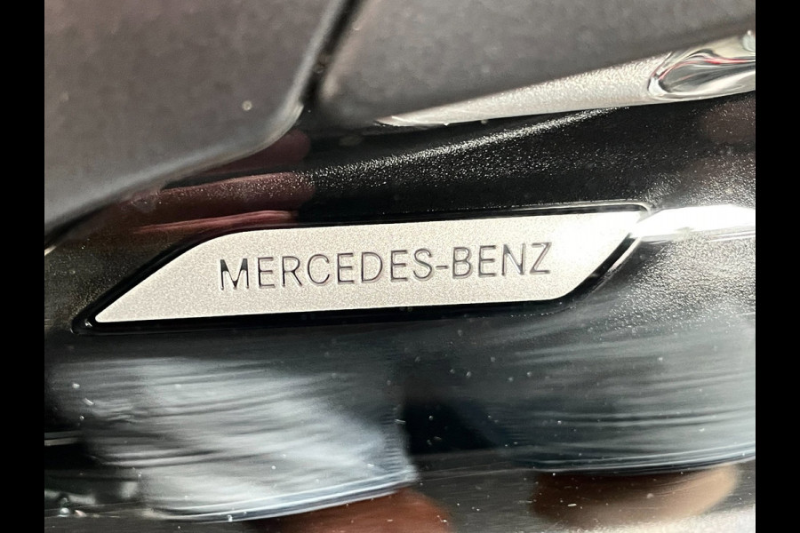 Mercedes-Benz A-Klasse 180 Premium Plus 35 AMG-Aerodynamic PANO NAP