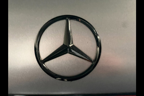 Mercedes-Benz A-Klasse 180 Premium Plus 35 AMG-Aerodynamic PANO NAP