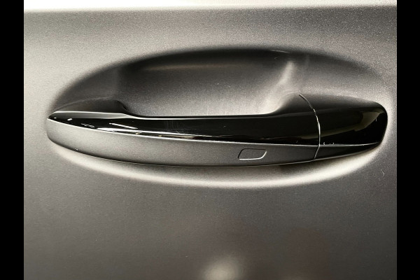 Mercedes-Benz A-Klasse 180 Premium Plus 35 AMG-Aerodynamic PANO NAP