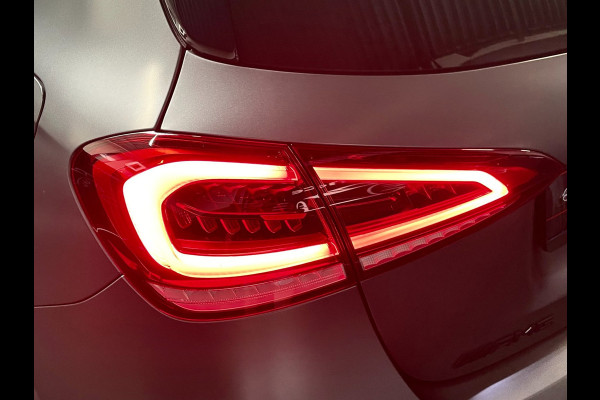 Mercedes-Benz A-Klasse 180 Premium Plus 35 AMG-Aerodynamic PANO NAP
