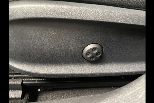 Mercedes-Benz A-Klasse 180 Premium Plus 35 AMG-Aerodynamic PANO NAP