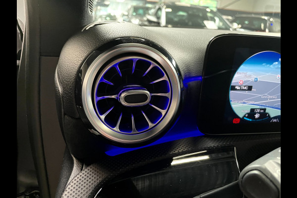 Mercedes-Benz A-Klasse 180 Premium Plus 35 AMG-Aerodynamic PANO NAP
