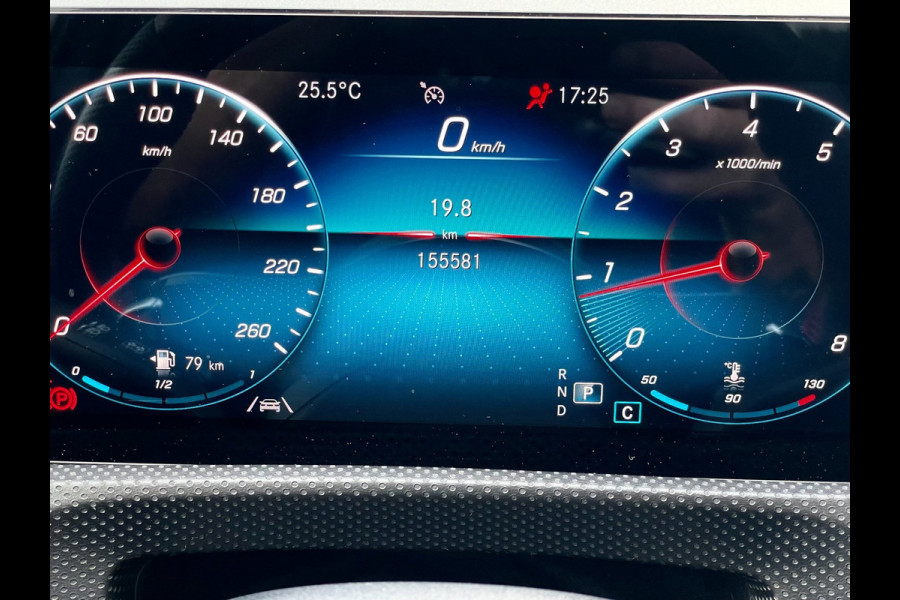Mercedes-Benz A-Klasse 180 Premium Plus 35 AMG-Aerodynamic PANO NAP