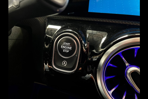 Mercedes-Benz A-Klasse 180 Premium Plus 35 AMG-Aerodynamic PANO NAP