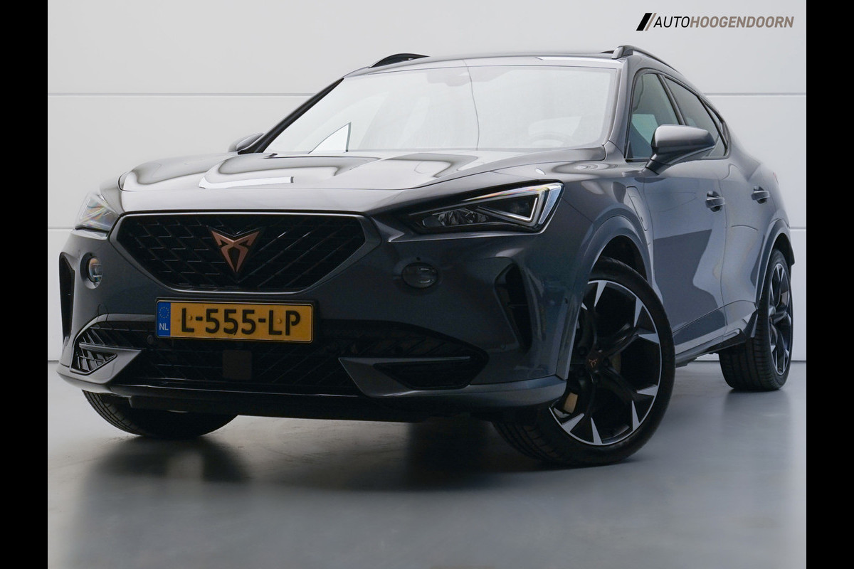 CUPRA Formentor 1.4 e-Hybrid VZ Performance 245pk (APPLE CARPLAY,PANORAMADAK,SFEERVERLICHTING,STUUR-STOELVERWARMING,TREKHAAK)