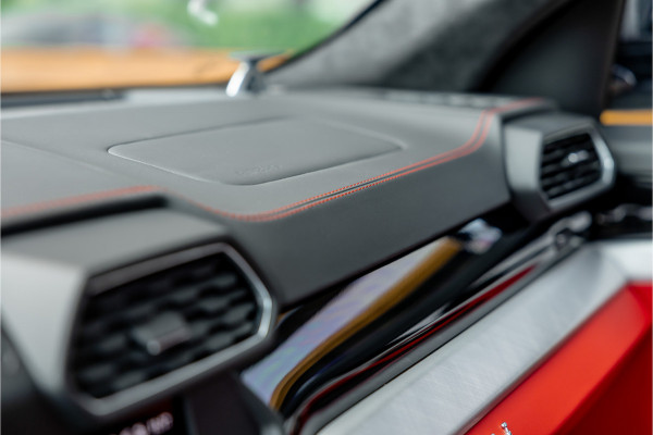 Lamborghini Urus 4.0 V8 | CT Carbon Widebody | Pano | B&O 3D | Stoelkoeling