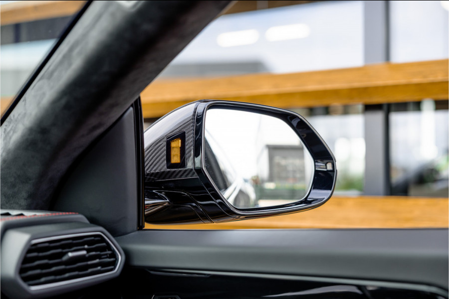 Lamborghini Urus 4.0 V8 | CT Carbon Widebody | Pano | B&O 3D | Stoelkoeling