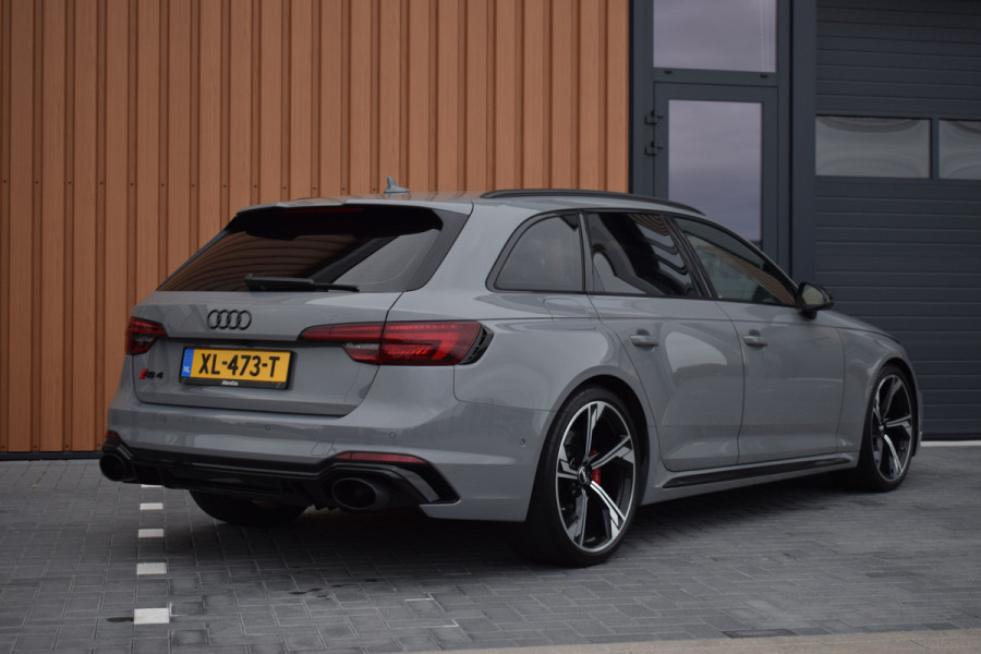 Audi RS4 2.9 TFSI 450pk Quattro Pano | HUD | Milltek | 360 camera