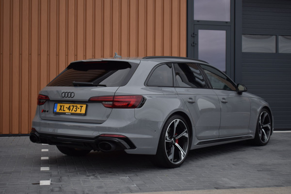 Audi RS4 2.9 TFSI 450pk Quattro Pano | HUD | Milltek | 360 camera