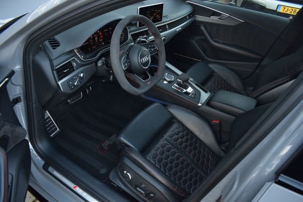 Audi RS4 2.9 TFSI 450pk Quattro Pano | HUD | Milltek | 360 camera