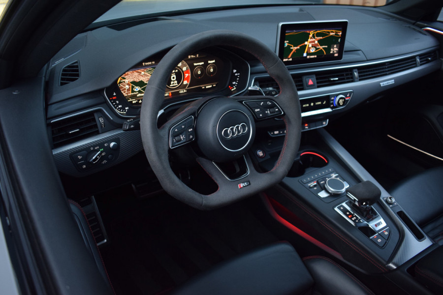 Audi RS4 2.9 TFSI 450pk Quattro Pano | HUD | Milltek | 360 camera