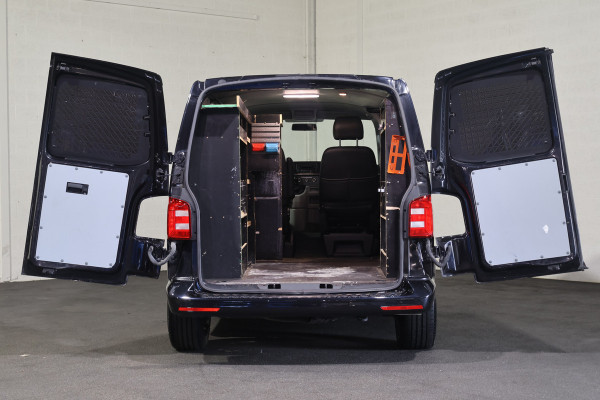 Volkswagen Transporter 2.0 TDI L1 H1 Black Edition