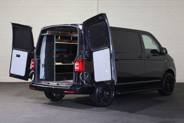 Volkswagen Transporter 2.0 TDI L1 H1 Black Edition