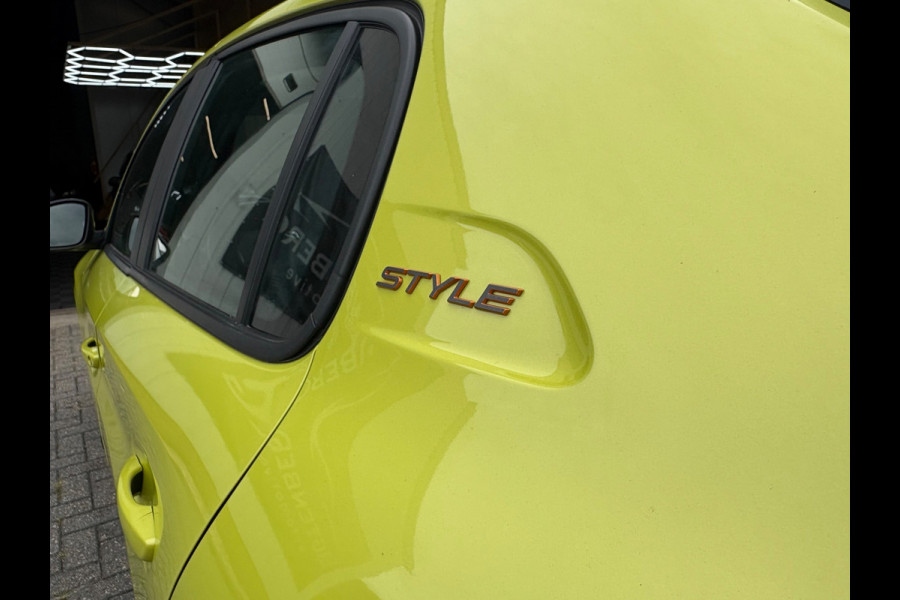Peugeot 208 1.2 Hybrid 110 e-DCS6 Style Cruise|Carplay|LED