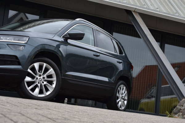 Škoda Karoq 1.5 TSI ACT | VIRTUAL COCKPIT | STOELVERWARMING | CAMERA | NAP | CANTON | SFEERVERLICHTING