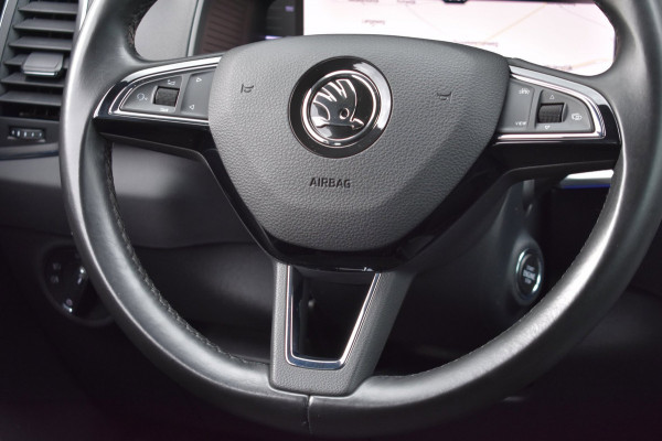 Škoda Karoq 1.5 TSI ACT | VIRTUAL COCKPIT | STOELVERWARMING | CAMERA | NAP | CANTON | SFEERVERLICHTING