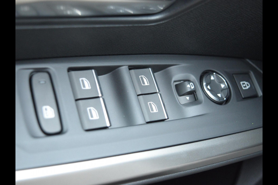 Peugeot 3008 1.2 Hybrid 145 GT UIT VOORRAAD LEVERBAAR