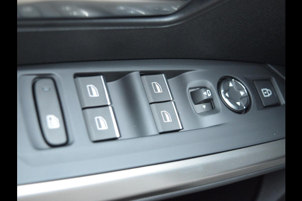 Peugeot 3008 1.2 Hybrid 145 GT UIT VOORRAAD LEVERBAAR