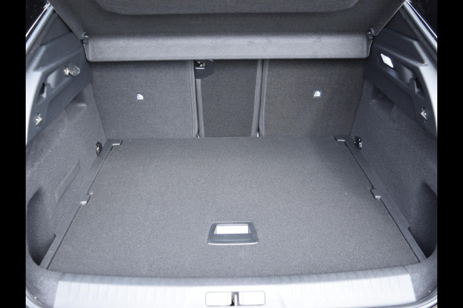Peugeot 3008 1.2 Hybrid 145 GT UIT VOORRAAD LEVERBAAR