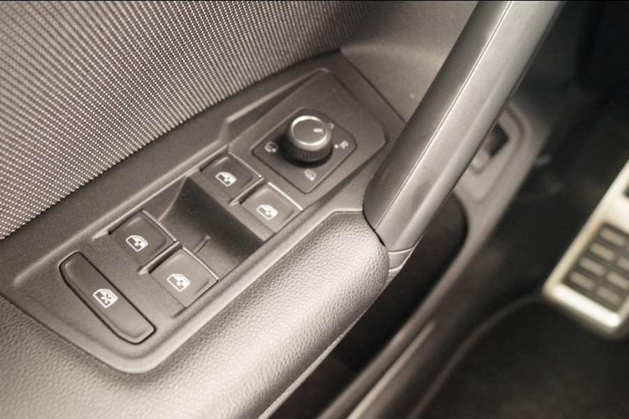 Seat Tarraco 1.4 TSI e-Hybrid PHEV FR Business Intense -PANO-TREKHAAK-