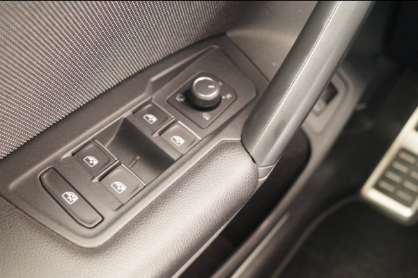 Seat Tarraco 1.4 TSI e-Hybrid PHEV FR Business Intense -PANO-TREKHAAK-