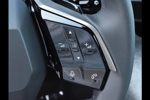 Peugeot E-5008 Allure Long Range 97 kWh 7p UIT VOORRAAD LEVERBAAR