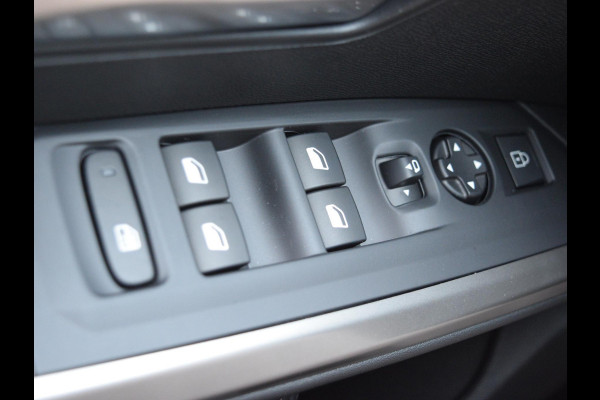 Peugeot 5008 1.6 Plug-in Hybrid 225 Allure 7p UIT VOORRAAD LEVERBAAR
