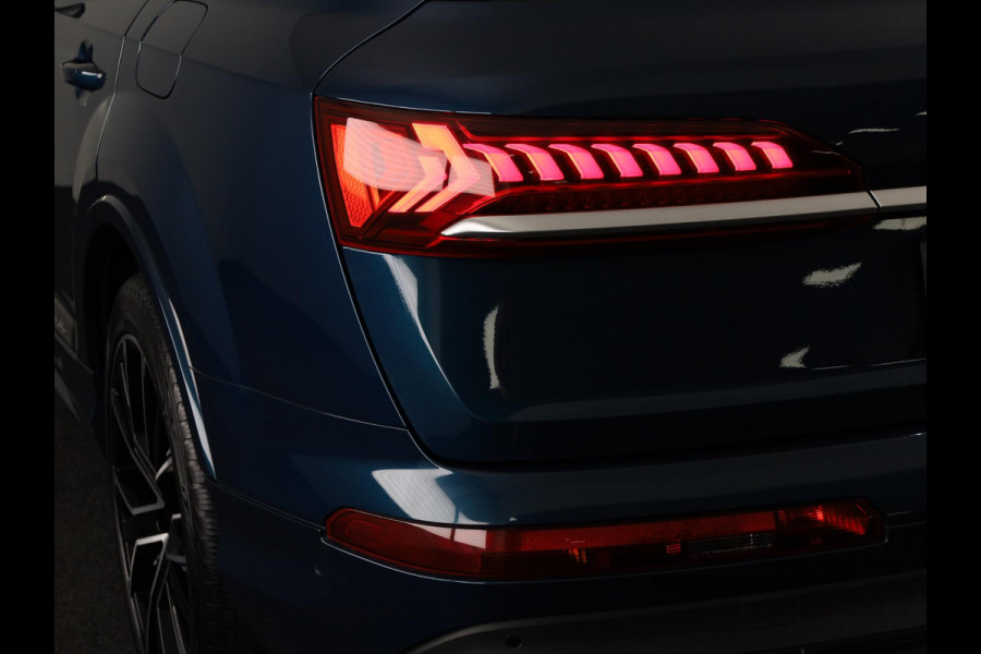 Audi Q7 55 TFSI e quattro Pro Line 367pk | Trekhaak | Parkeerkcamera | Elektrisch verstelbare voorstoelen | 21 inch Lichtmetalen velgen