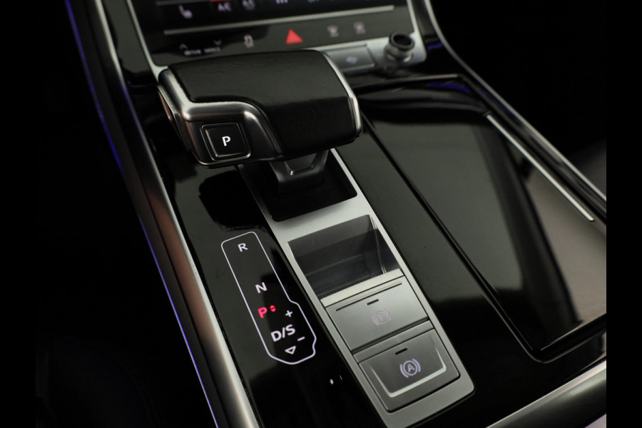 Audi Q7 55 TFSI e quattro Pro Line 367pk | Trekhaak | Parkeerkcamera | Elektrisch verstelbare voorstoelen | 21 inch Lichtmetalen velgen