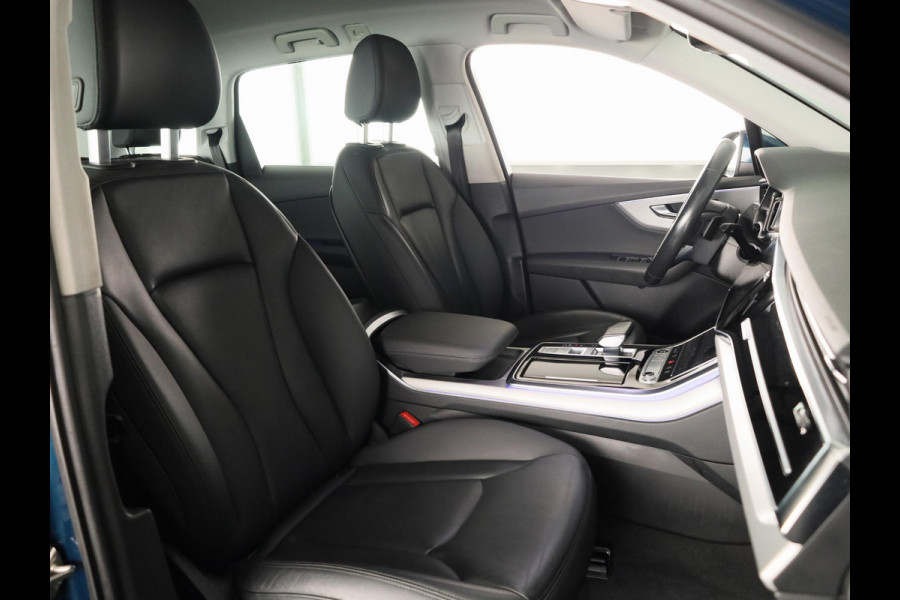 Audi Q7 55 TFSI e quattro Pro Line 367pk | Trekhaak | Parkeerkcamera | Elektrisch verstelbare voorstoelen | 21 inch Lichtmetalen velgen