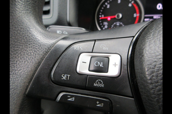 Volkswagen Crafter 35 2.0 TDI ,euro 6 ,automaat, camera ,navigatie, L3H2 (L2H1) trekhaak