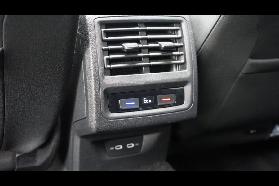 Volkswagen Golf 8 VIII GTE AUTOMAAT|ACC|AMBIANCE|CAMERA|CARPLAY|IQ LIGHT|KEYLESS|MODE|PANORAMA|TREKHAAK