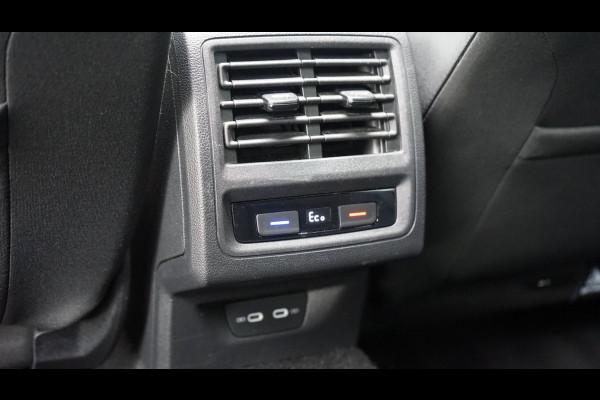Volkswagen Golf 8 VIII GTE AUTOMAAT|ACC|AMBIANCE|CAMERA|CARPLAY|IQ LIGHT|KEYLESS|MODE|PANORAMA|TREKHAAK